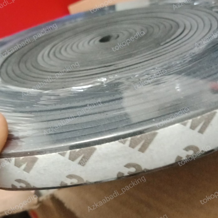 

spon tape/single tape tebal 8mm 3cm x 10m (1rol)