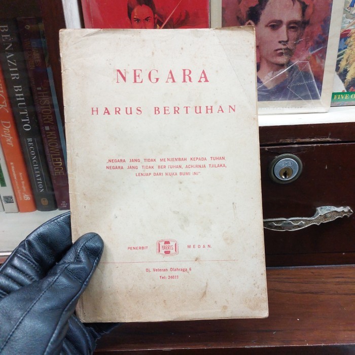 

PRESIDEN SUKARNO - NEGARA HARUS BERTUHAN
