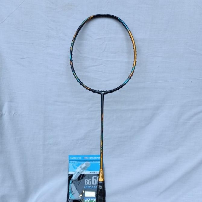 Miliki Raket Yonex Astrox 88D Game