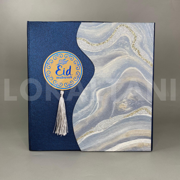 

Box Lebaran 4 Toples 250Gr Model Maghnet S Navy
