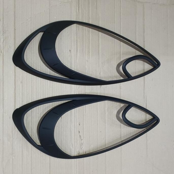 Head Lamp Garnish / Garnish Depan Mobilio Lama Hitam  SALE