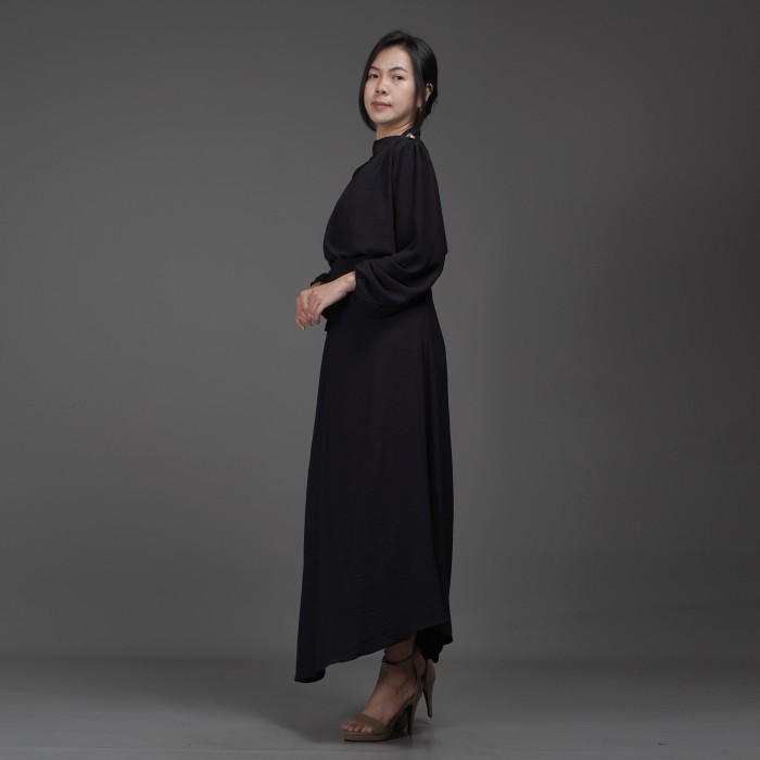 Murah Okechuku HALTERIA Long Dress Hitam Gaun Polos Dress Hijab - HITAM Non COD