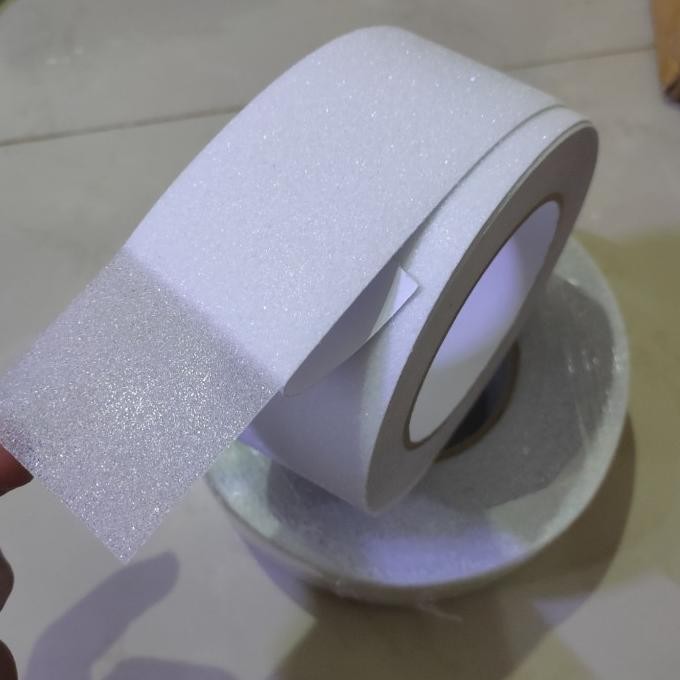 

LAKBAN ANTI SLIP TANGGA-ANTI LICIN-PUTIH TRANSFARAN/CLEAR 5CM X 5MTR ASLI