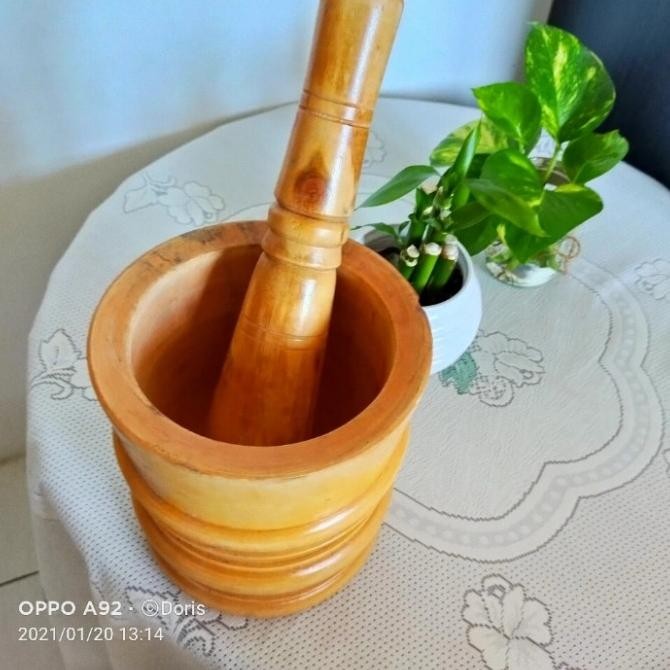 

lumpang kayu / cobek kayu /alat tumbuk ukuran besar/lumpang kayu besar AS78