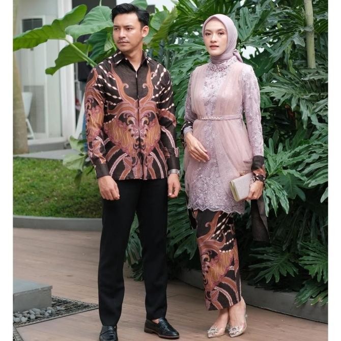 || Best seller  ~`~ Baju Couple Kebaya Modern Atasan Wanita Brokat Batik Sarimbit Tunangan ||~~~