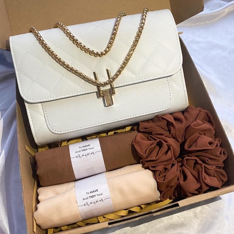 

CR - [B5550]GIFT BOX TAS CEWEK/HAMPERS TAS SALEMPANG CEWEK/HADIAH ULANG TAHUN/KADO PACAR/HAMPERS HARI IBU/KADO WEDDING/KADO VALENTINE/KADO ANNIVERSARY/HAMPERS LEBARAN/HAMPERS RAMADAN/KADO WEDDING/KADO NATAL/KADO WISUDA TERLARIS