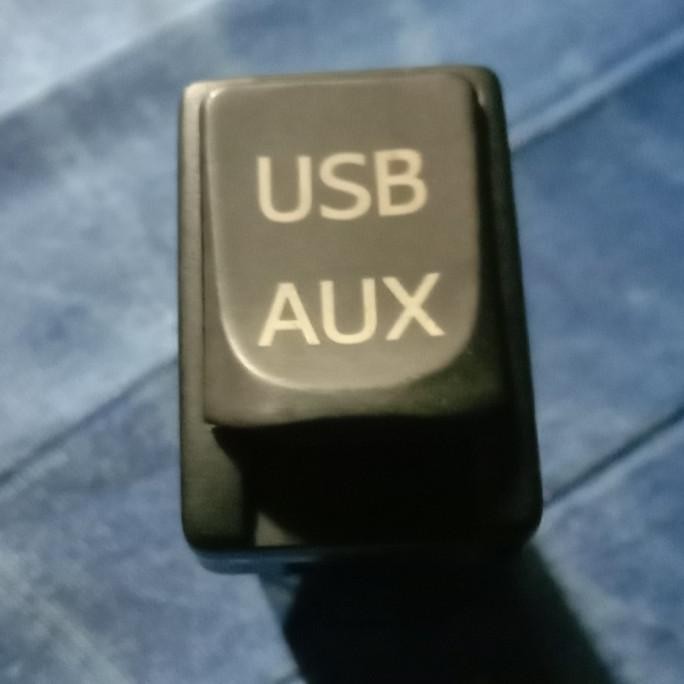 Promo switch usb aux avanza veloz original COD