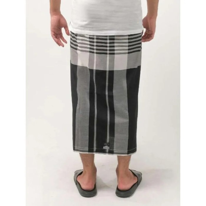 Sarung Gajah Duduk Premium Hitam Putih-Sarung Sholat Pria Dewasa