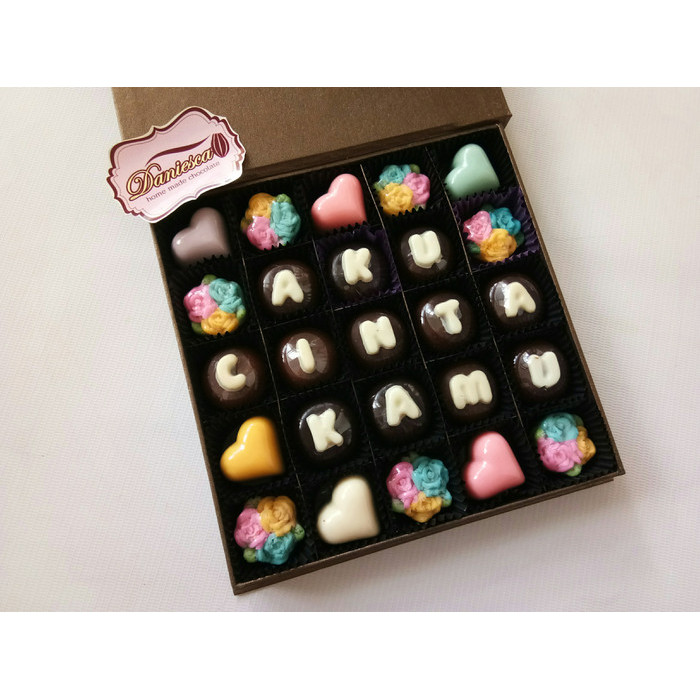 

COKLAT UCAPAN KADO VALENTINE ANNIVERSARY ULANGTAHUN S25D BROWN