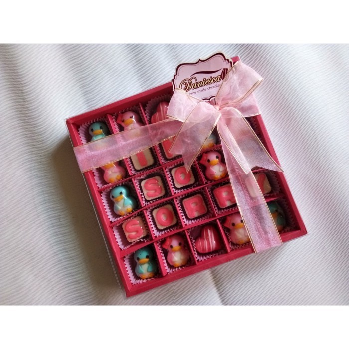 

CHOCOLATE GIFT S25A - COKLAT BENTUK HATI VALENTINE HADIAH ULANG TAHUN