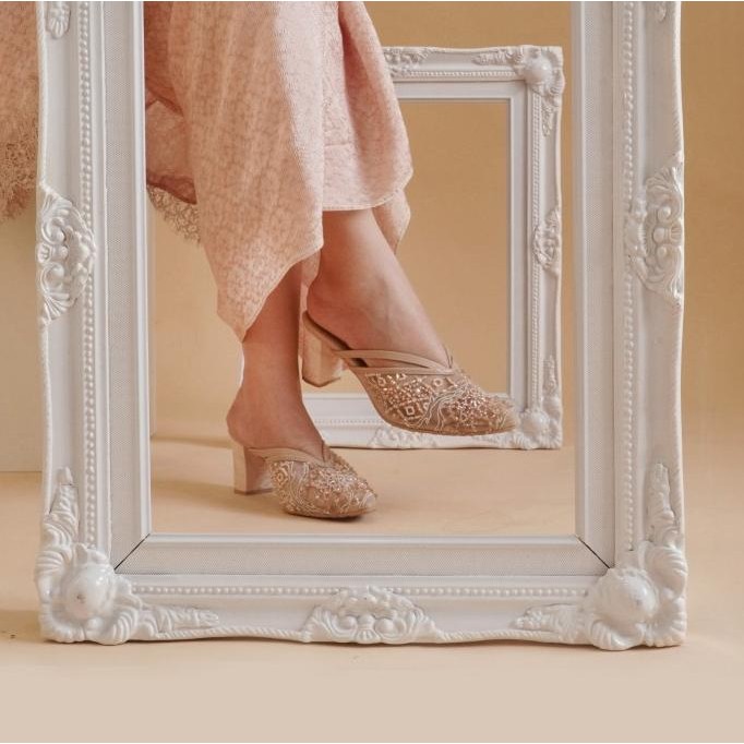 Vaia Sepatu Heels Wanita Candrakanti 7 Cm