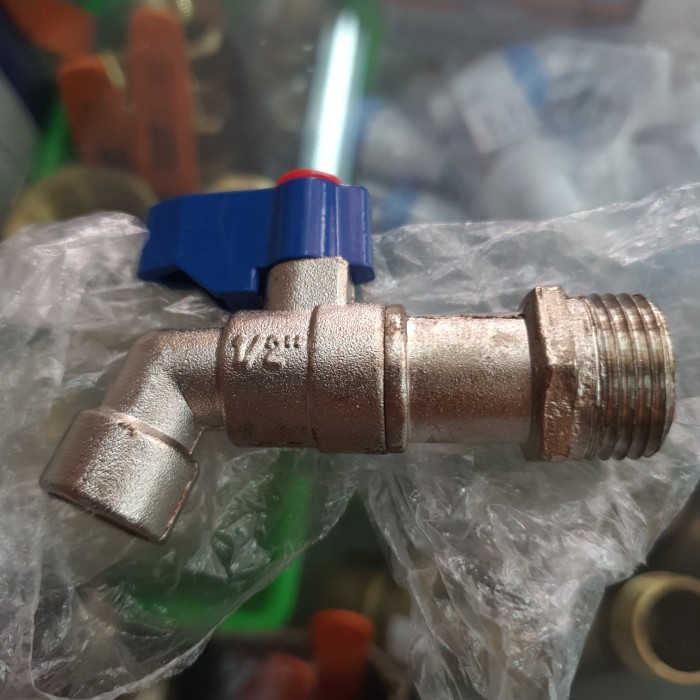 """] keran air 1/2 kran air 1/2