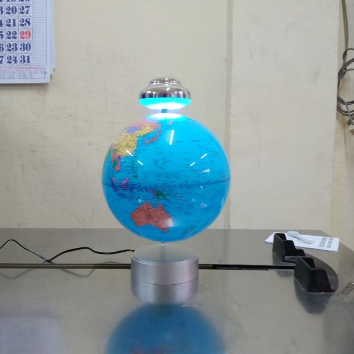 

Terlaris GLOBE MELAYANG / globe kekinian termurah/ BOLA DUNIA MELAYANG SALE