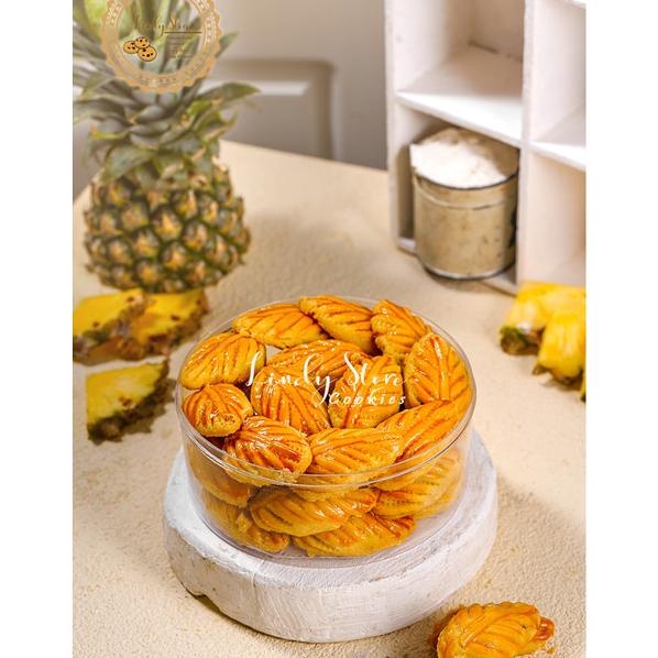 

Nastar Wisman Daun Isi Nanas Berat 1/2Kg