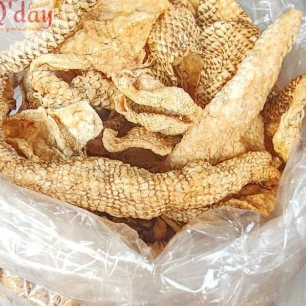 

Kerupuk Kulit Ikan Kakap Khas Madura - Siap Makan - Berat 100 Gram -