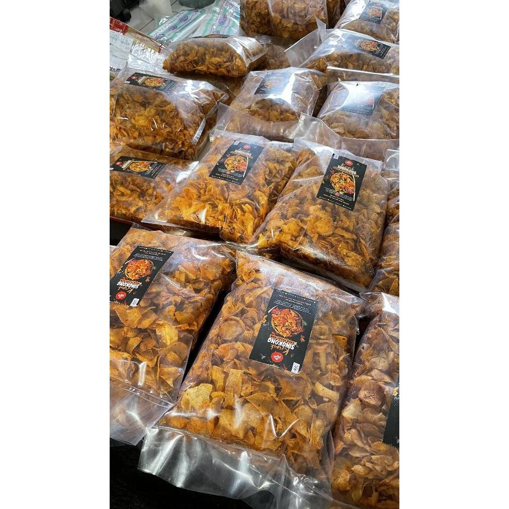 

Big Sale 1 Kg Yasnack Keripik Singkong Pedas Daun Jeruk/Kripset/1 Kg/1000Gr Murah