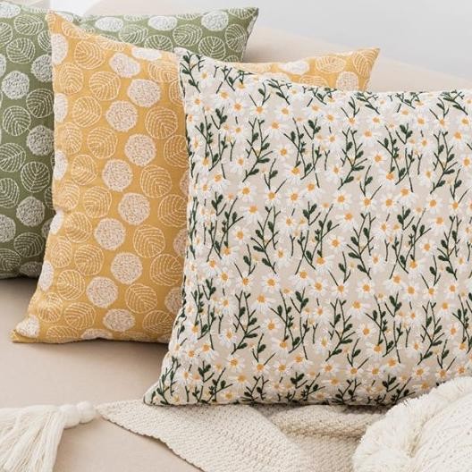 Sesebi Sarung Bantal Sofa 45X45Cm Sulam