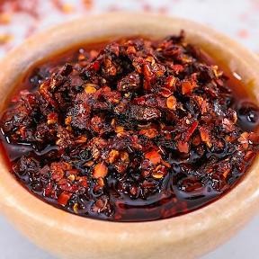 

Mala Chili Oil 500 gr PEDAS WANGI Minyak Cabe Dimsum Sambal Cabai P83G