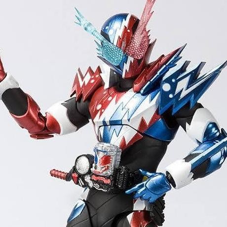 SHF KAMEN RIDER BUILD RABBIT TANK VERSION FIGUARTS FIGURE READY