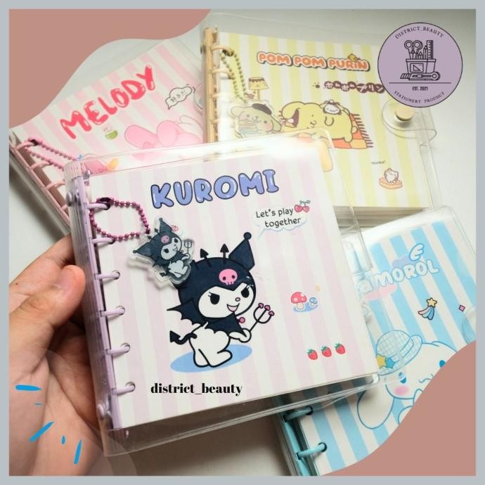 

BUKU BINDER SANRIO UKURAN 10CM X 10 CM RING BINDER KUROMI CINAMOROL CINAMOROL HELLO KITTY KUROMI LUCU UNIK GEMOY GEMES TERBARU ASLI 100% ORIGINAL OFFICIAL GARANSI KUALITAS BRAND TERLARIS DISKON GROSIR COD TREND 2024 2025 NEGO BAYAR DI TEMPAT DISKON GRATIS