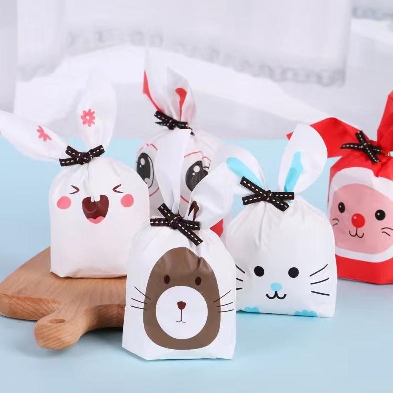

gj-46 (GROSIR) MYSTYLE PLASTIK SOUVENIR KELINCI 1 PACK ISI 50 PCS MOTIF RANDOM UKURAN KECIL & BESAR TAS SOUVENIR ULANG TAHUN TAS SNACK Termurah