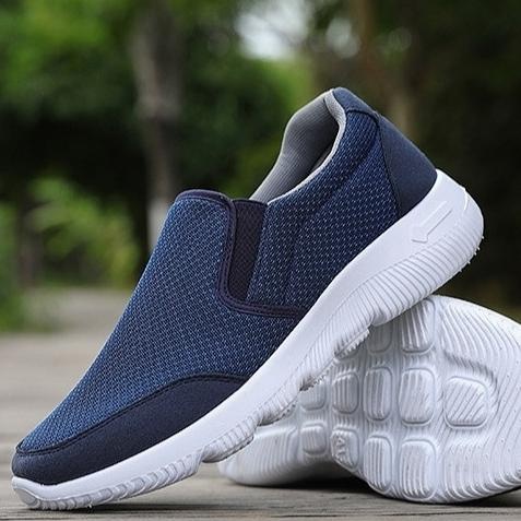 Sepatu Pria Slip On Sneakers Tanpa Tali