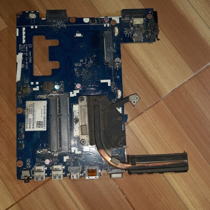 MOBO MAINBOARD LAPTOP LENOVO G400