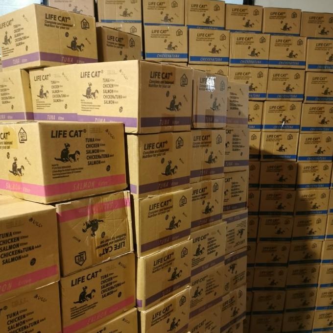 

Makanan Basah Kucing Life Cat 1 Dus isi 24 pouch/24 sachet Wet food