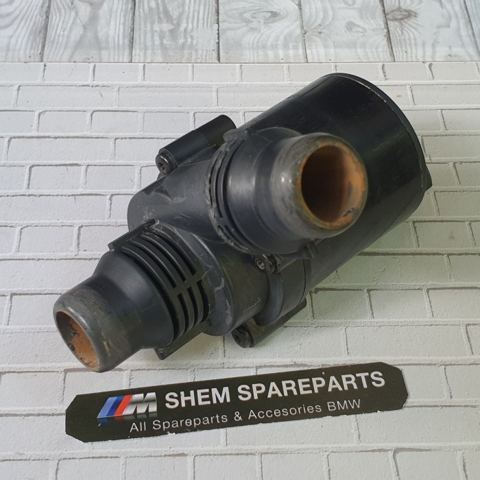 EWP electric water pump original BMW X5 E53 E39 M54 6904496