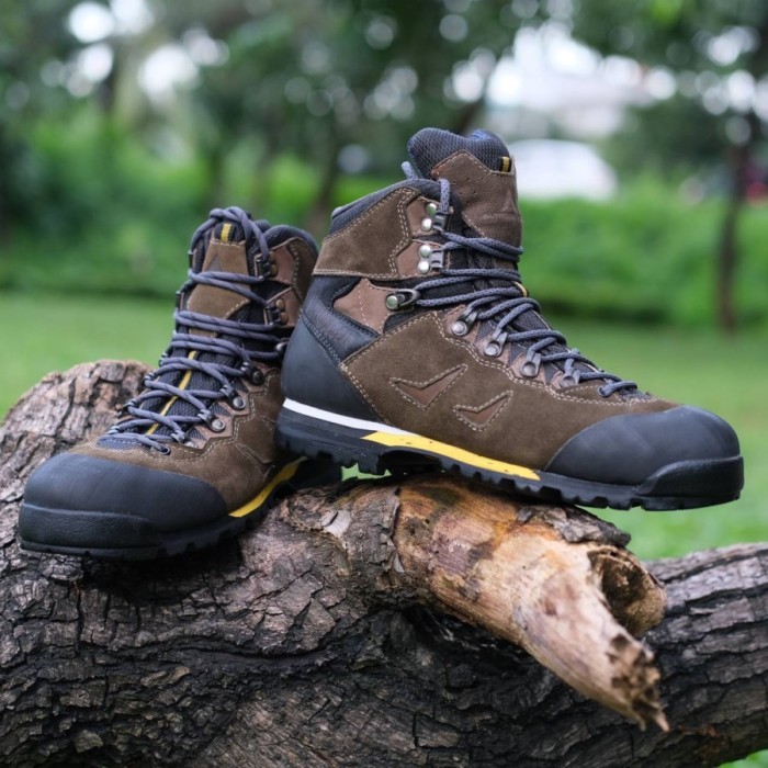 Sepatu Gunung Outdoor Hiking Altitude gear Sherpa Outsole Vibram Waterproof