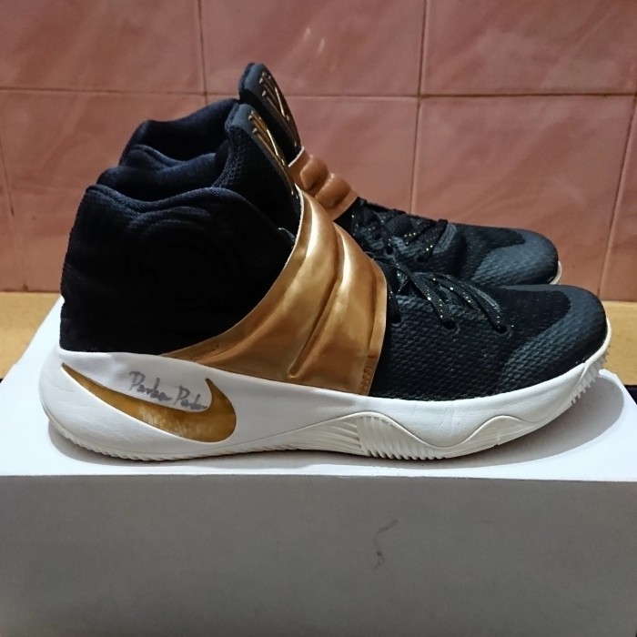 NIKE KYRIE 2 NIKEID