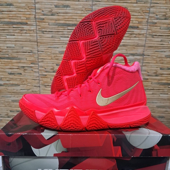 KYRIE 4 RED CARPET ORIGINAL [VINTAGE]