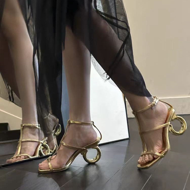 Sandal Wanita Versi Korea Modis Sandal Hak Tinggi Tali Gesper Datar PU Heteroid Ukuran 34-40 |Drd76n