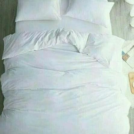 Sprei + Bedcover Hotel Ginapan Polos Putih