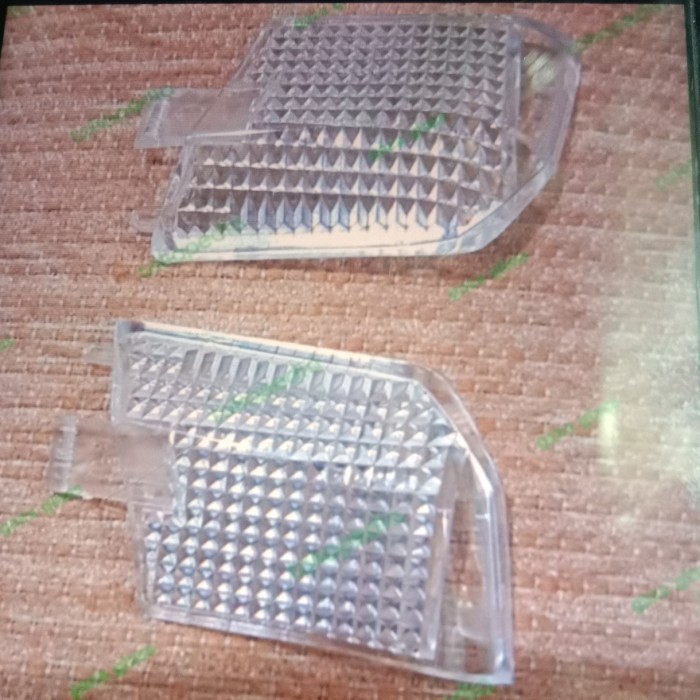 MIKA LAMPU TV PLAFON INNOVA FORTUNER AVANZA ORIGINAL