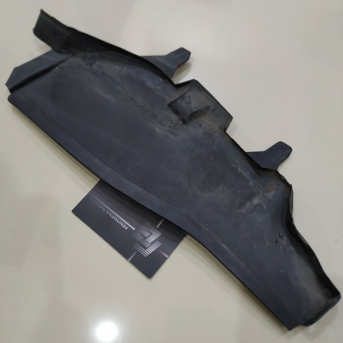 (Bekas) Original Bmw E46 Engine Bay Cover Kiri 8208479