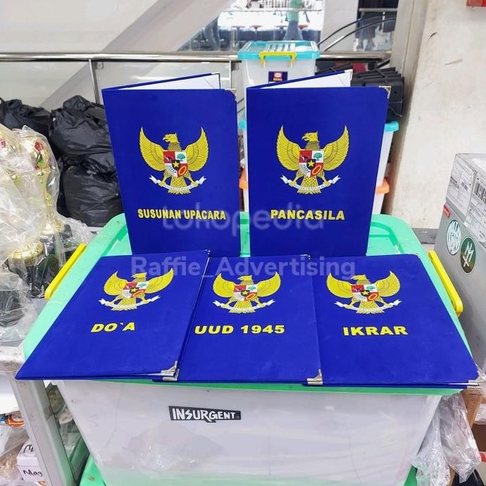 

MAP BLUDRU UPACARA MAP KANTOR MAP SEKOLAH ( 1SET ISI 5 ) WARNA BIRU 2410T
