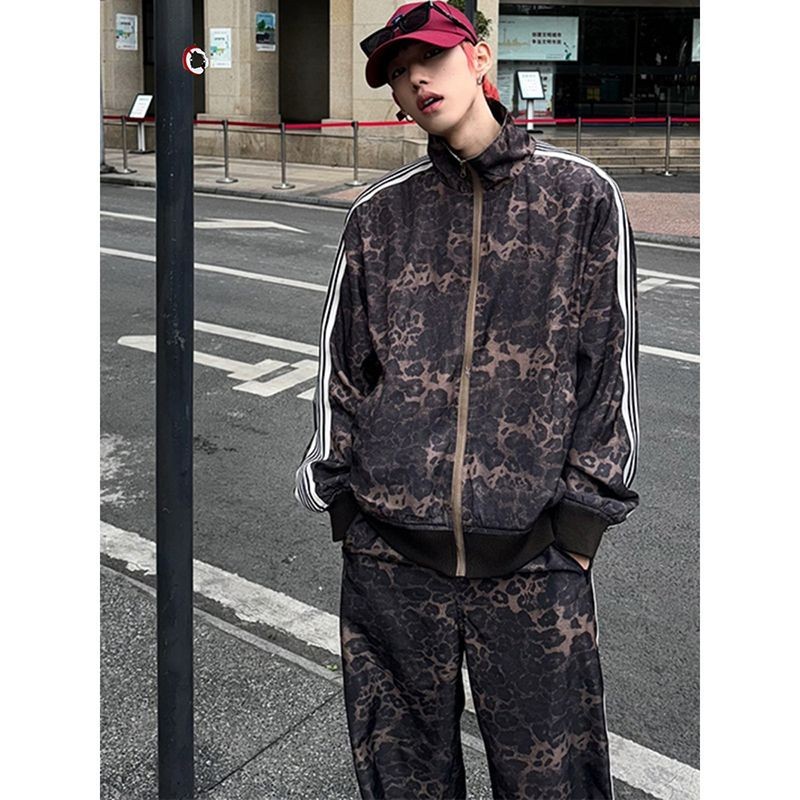Jaket Olahraga Motif Macan Tutul Kelas Atas Busana Pria Tampan