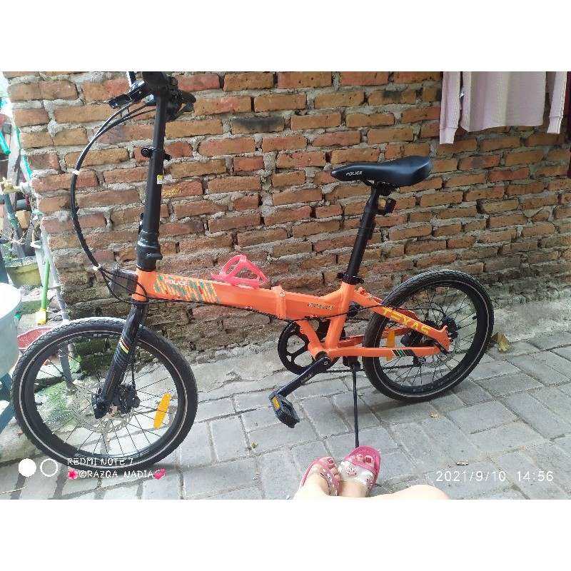 sepeda lipat element police