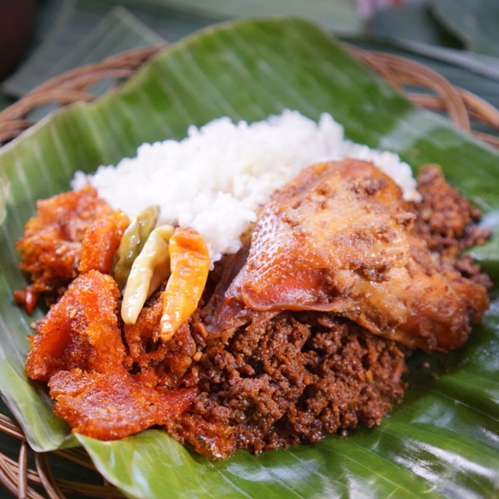 

Gudeg Yu Djum Pusat Asli Dari Yogyakarta (1 Besek) Promo