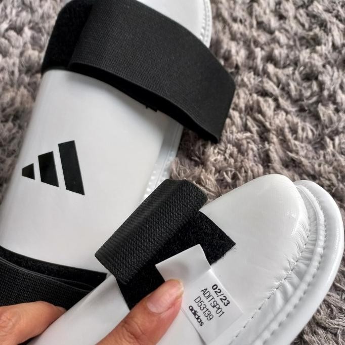 Shin Guard Adidas Beladiri  Ready