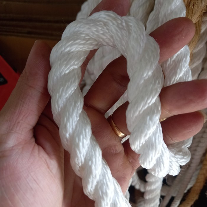 

SIAP KIRIM TALI TAMBANG 16MM TAMBANG NYLON TALI TAMBANG NILON PER ROLL -+220M