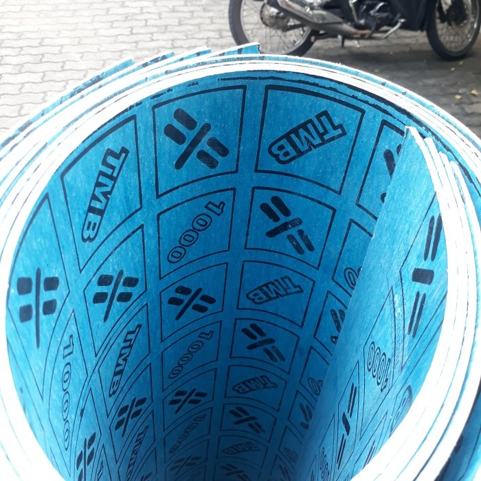 

Packing Tombo biru 1000 5mm 127cm x 127cm