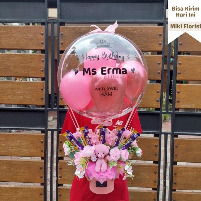 

BUCKET BALON BLOOM BOX BONEKA MINI + COKLAT SILVERQUEEN - MIKI FLORIST STOK TERBATAS