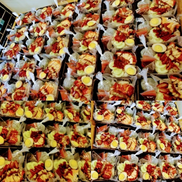 

Buy 1 Get 1 - Nasi Hainam Campur Komplit / Nasi Campur Babi Nasi Lauk