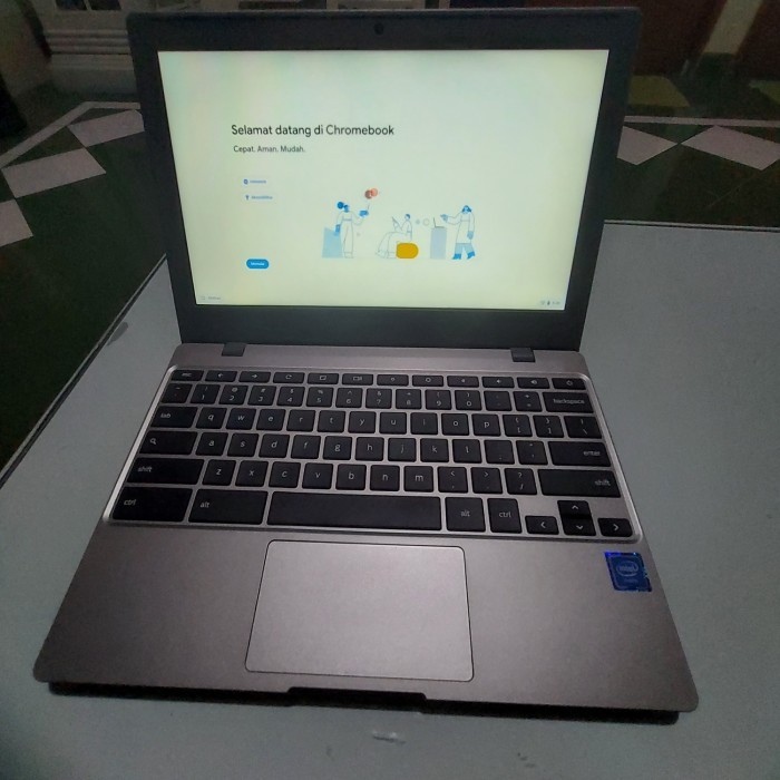 Chromebook samsung 4/32 fullset like new
