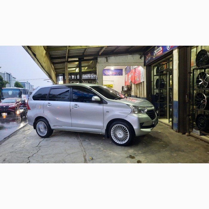 Velg Amarasi Ring 17 Hsr - Velg Mobil Avanza Livina Freed R17