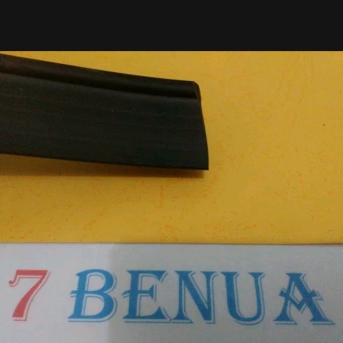 KARET LIST BODY SPACKBOARD FENDER VOLKSWAGEN VW KODOK SAFARI