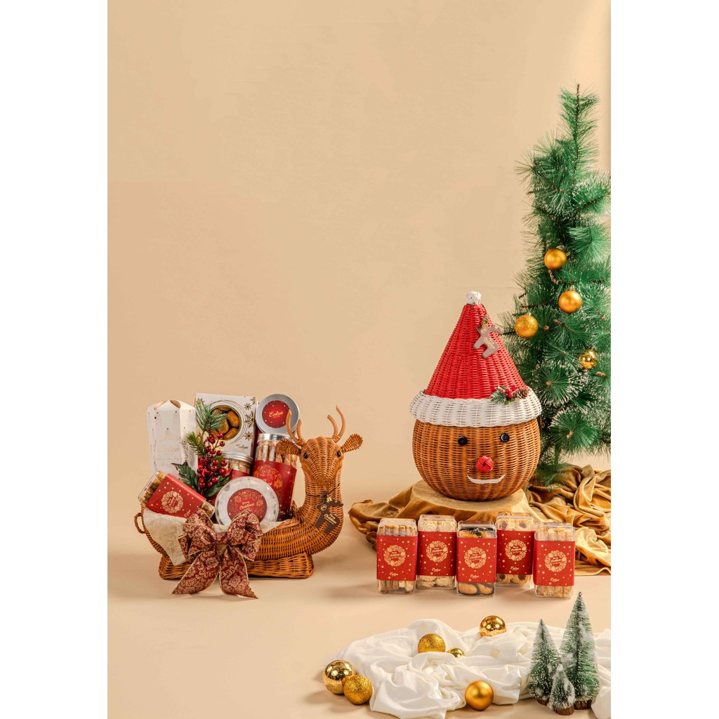 

CHRISTMAS SANTA HAMPERS//