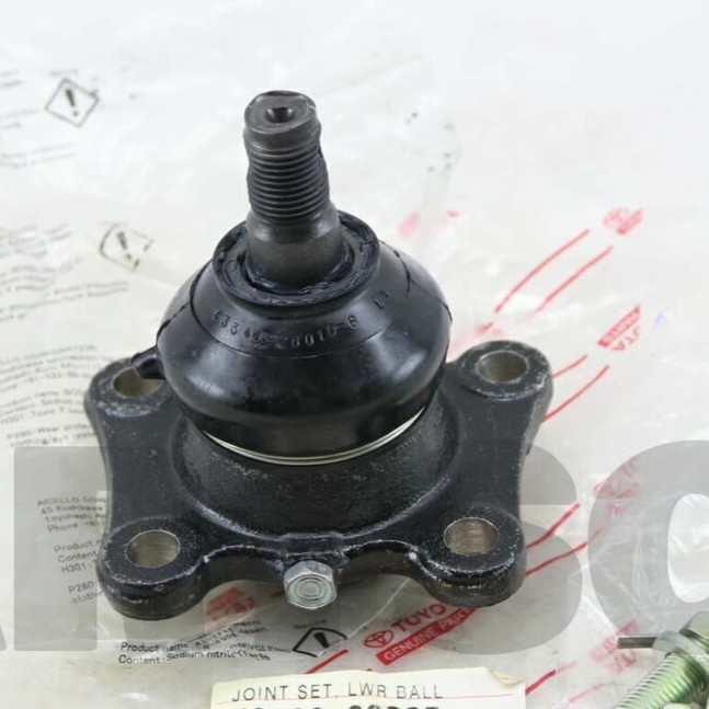 ball joint bawah kanan kiri 43330 43340 HILUX LN167